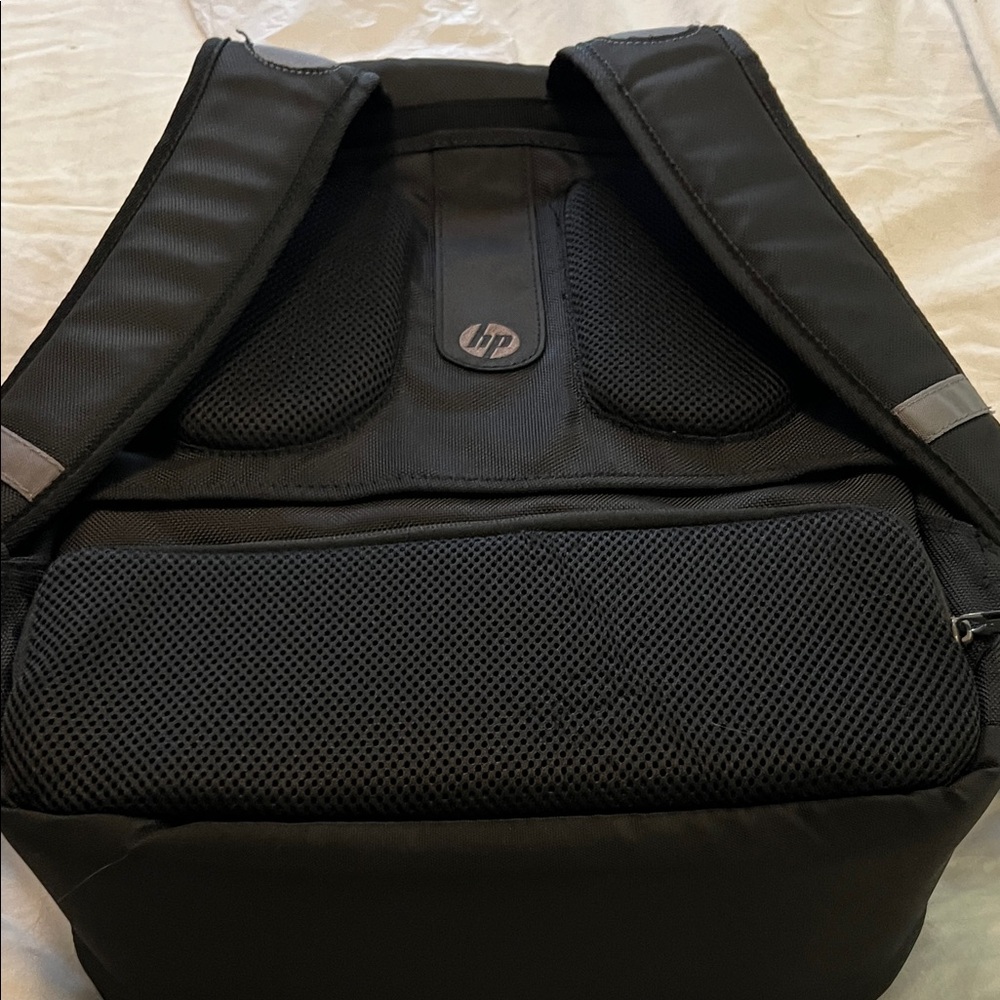 HP Jet Black Tech Backpack - Picture 7 of 12